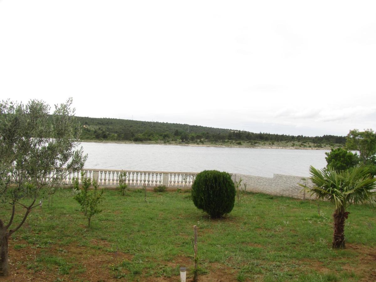 Apartmani Rudi Anić Exterior foto
